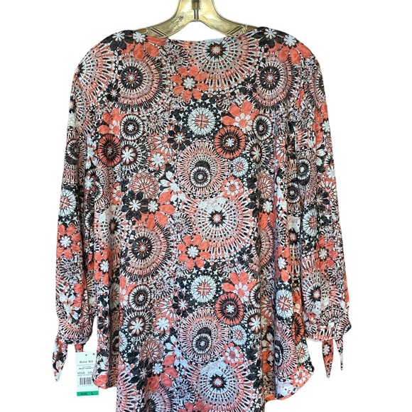 Ruby Rd. Fun Summer Blouse - Picture 2 of 10